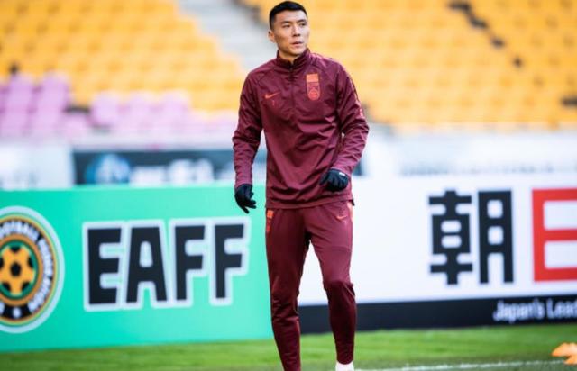 国足倒挂金钩连环失误,国足十大名场面倒挂金钩