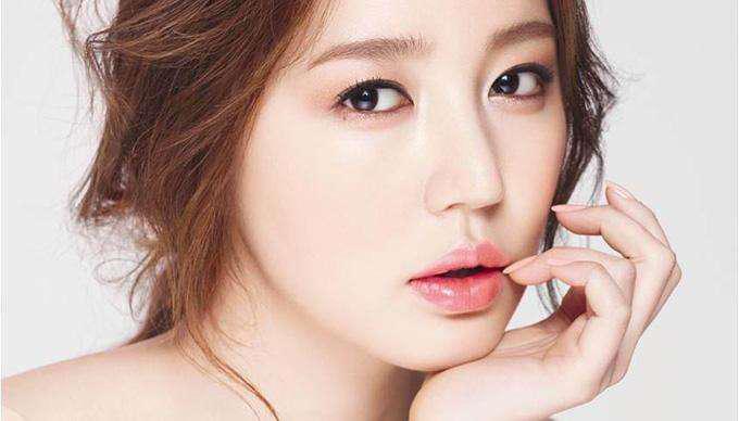 涂口红前涂什么防干裂,口红涂得特别难看怎么办