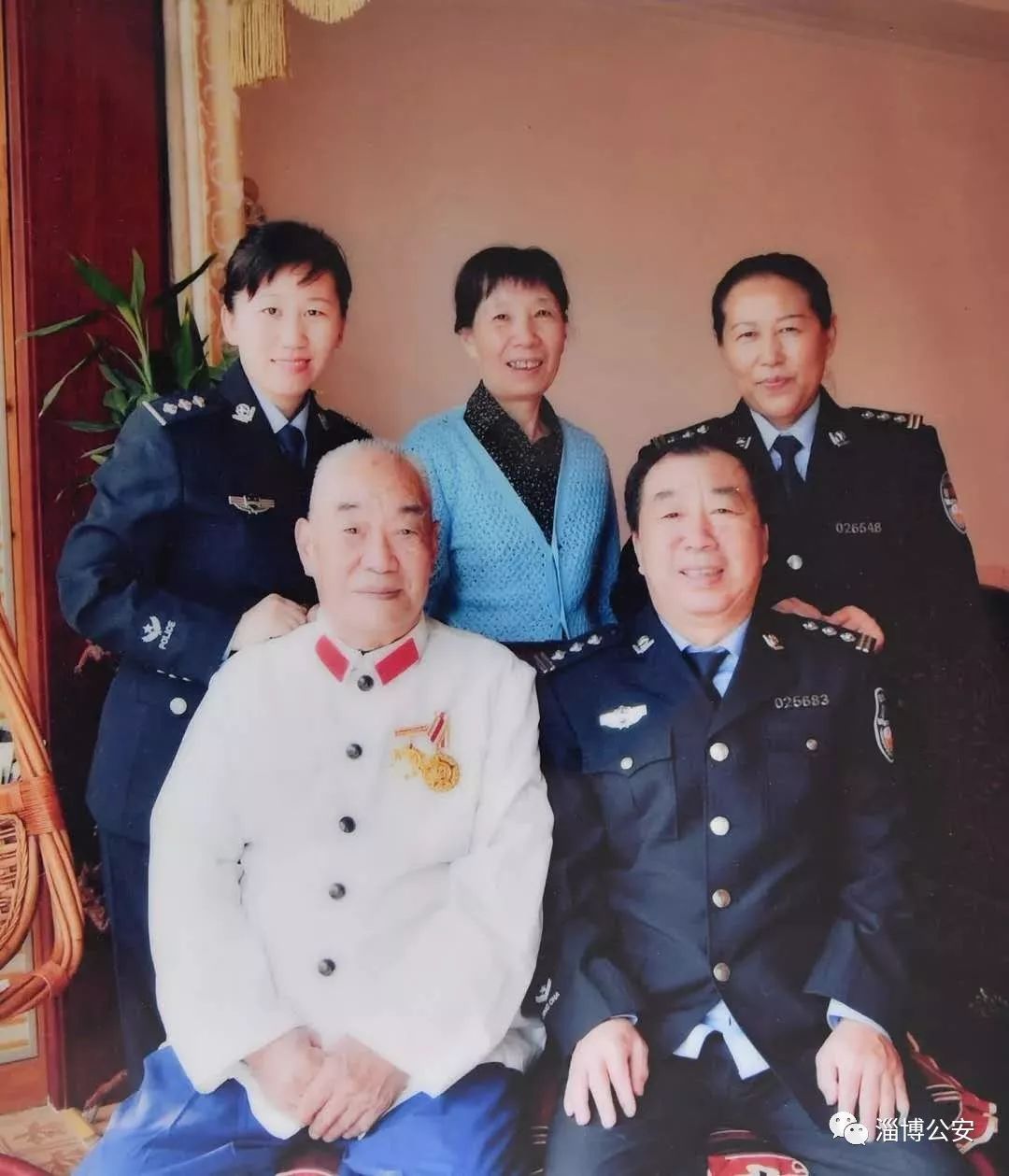 淄博公安民警风采丨戎马半个世纪初心三代传承——记淄博市公安局张店分局退休老民警李玉玖