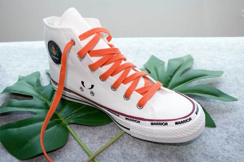 回力联名葫芦娃低帮,回力黑高帮帆布鞋是谁同款