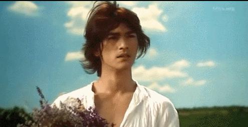 亚洲10大*男美**今昔颜值对比，有人美黑过度，有人不老冻龄，差距大