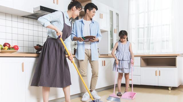 孩子长得矮不想上学,孩子长得矮吃再多也长不胖