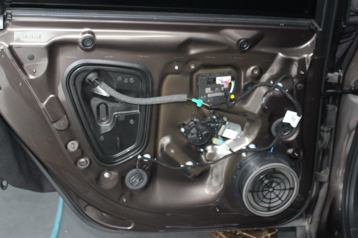 奥迪a4l改装一万块内饰,奥迪a4l改装音响多少钱