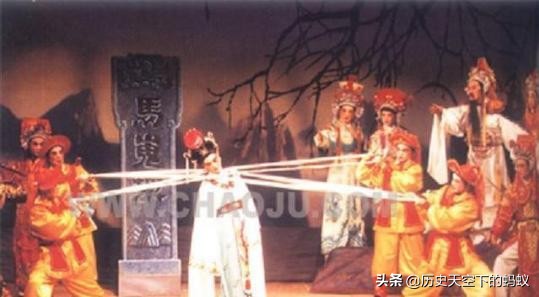 杨贵妃死后唐玄宗写给她的诗,杨贵妃因为什么而死