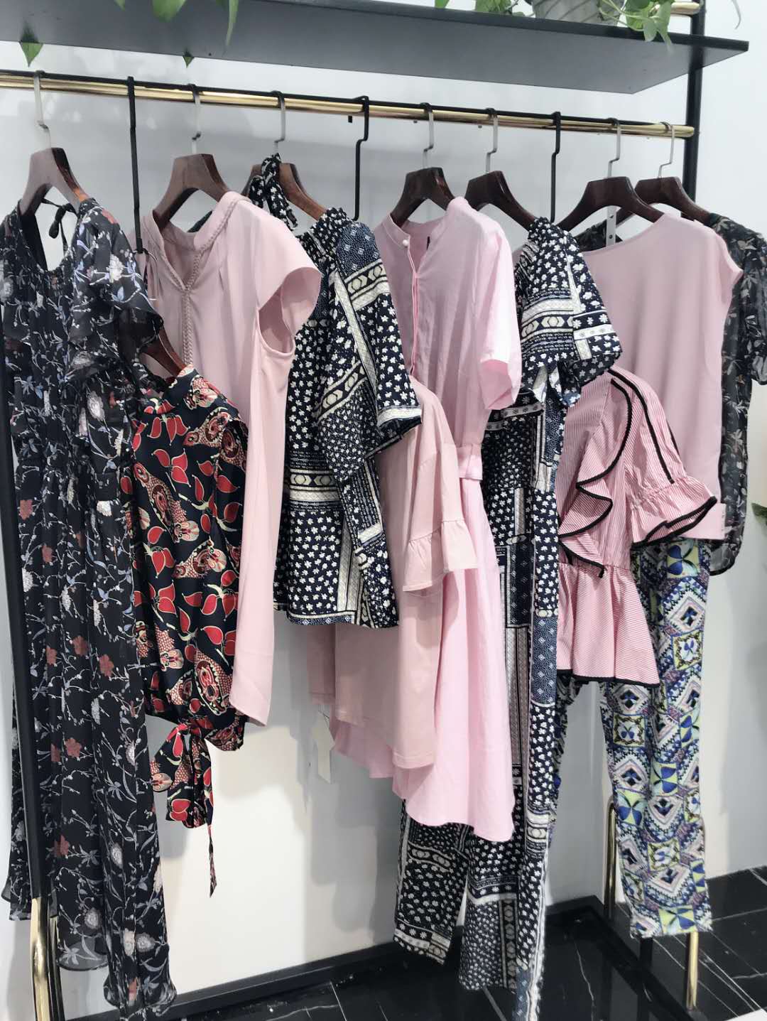 欧时力女装正品清仓打折短袖,欧时力正品清仓女装直播