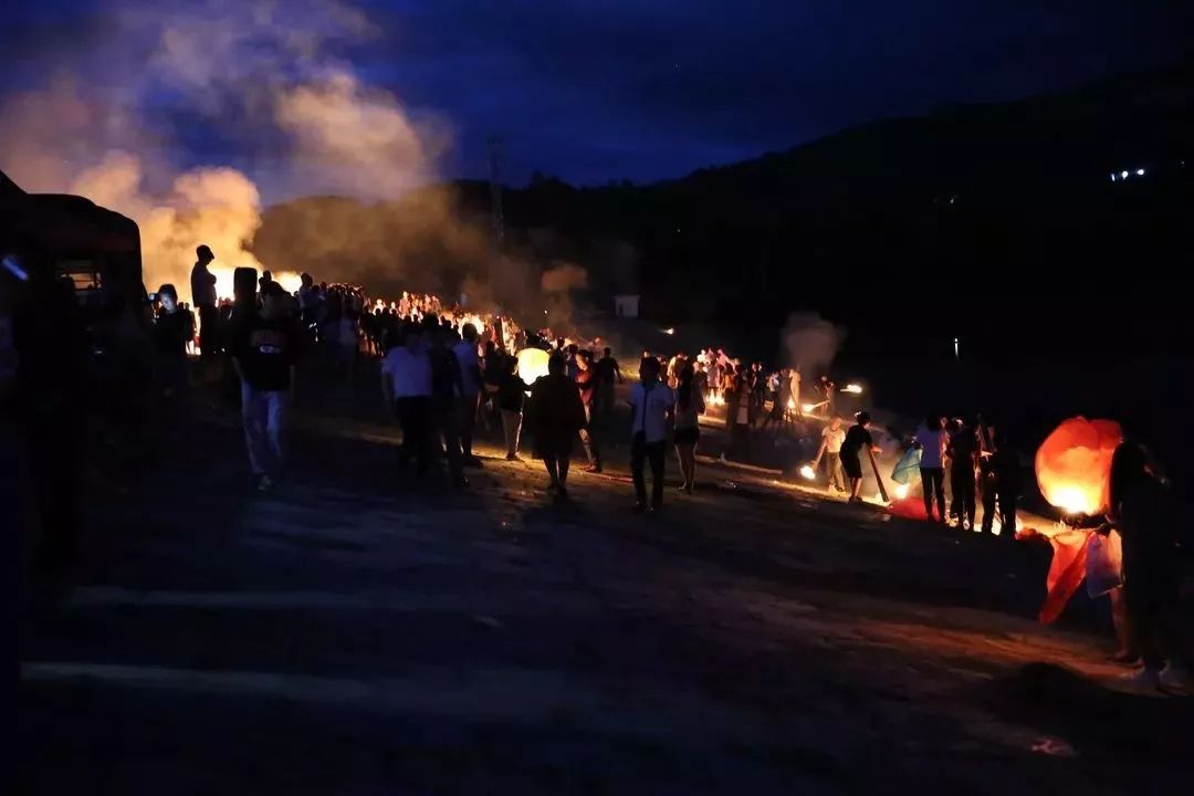 火把节的活动时间,火把节来了准备好狂欢了吗