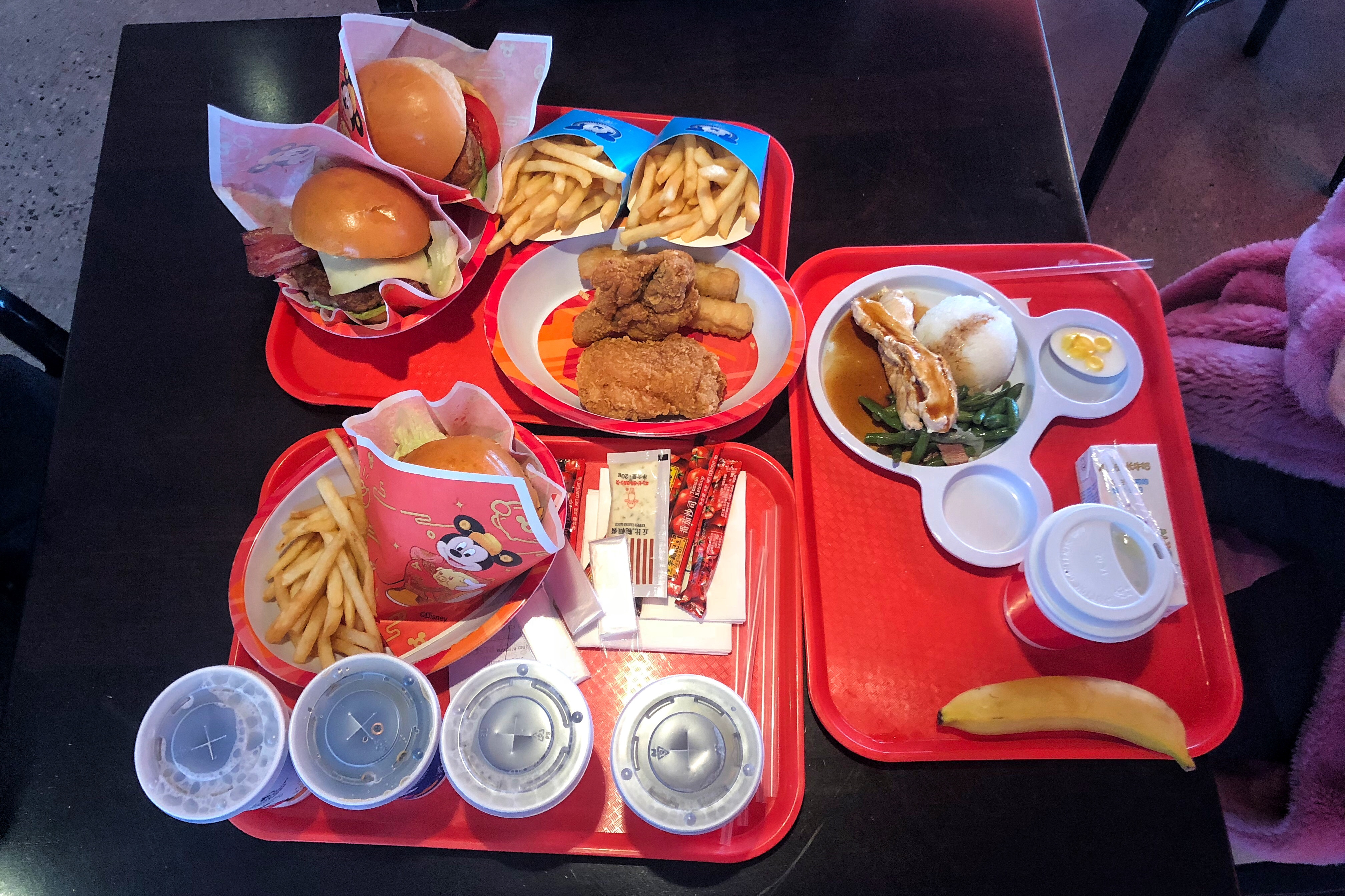 雨天的上海迪士尼攻略图,暑假迪士尼攻略超详细