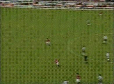 大卫贝克汉姆生涯,大卫贝克汉姆经典的庆祝动作