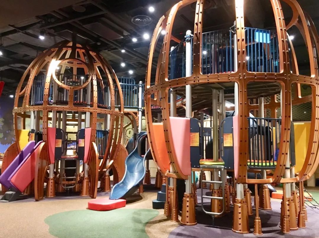 香港澳门哪个更好,香港澳门好申请吗