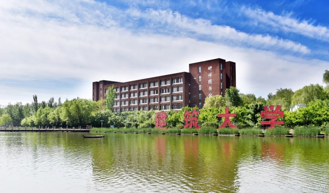 母校前面的广场是什么广场,母校校门设置