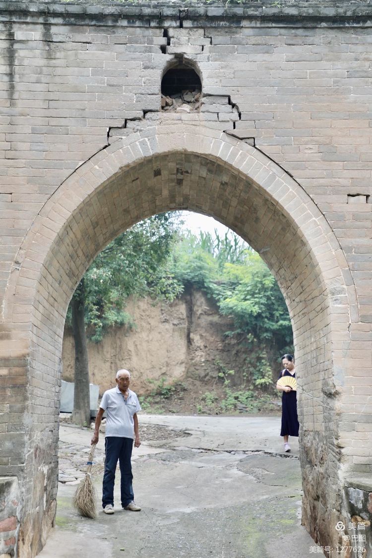 末伏偃师怀旧行,访古春秋时期滑国故城,探幽西天取经唐僧寺