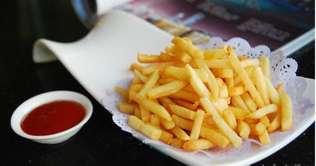 炸薯条怎么才能像快餐店一样,炸薯条好吃还是快餐店好
