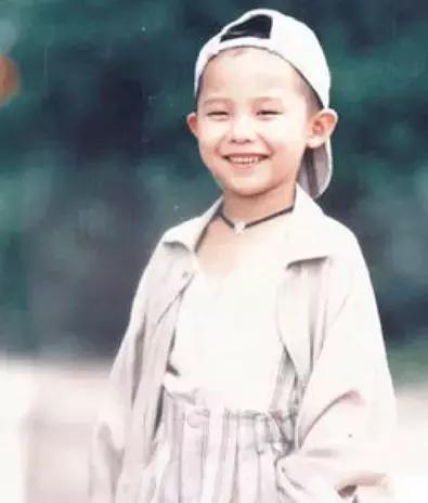 始于颜值，陷于才华，忠于人品，他永远是南韩之光