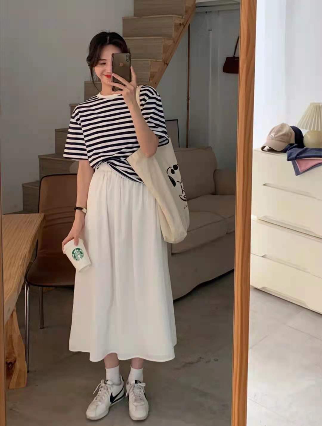 春天半身裙怎么搭配衣服,春天半身裙怎么搭配上衣图片