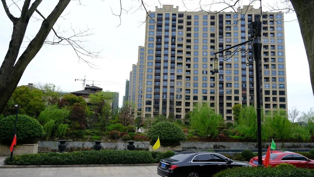 朝闻天下楼盘为什么这么便宜,潮闻天下房价