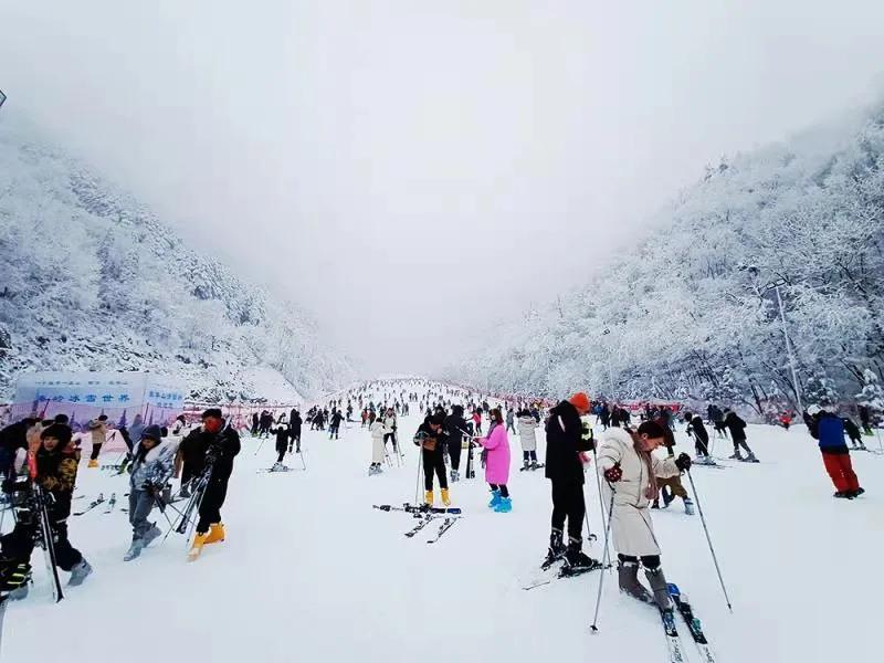 翠华山冰雪乐园,冬季翠华山游园攻略