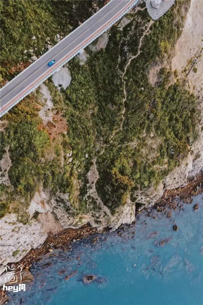 珠海玻璃天空之镜,珠海天空之镜跟日月贝近吗