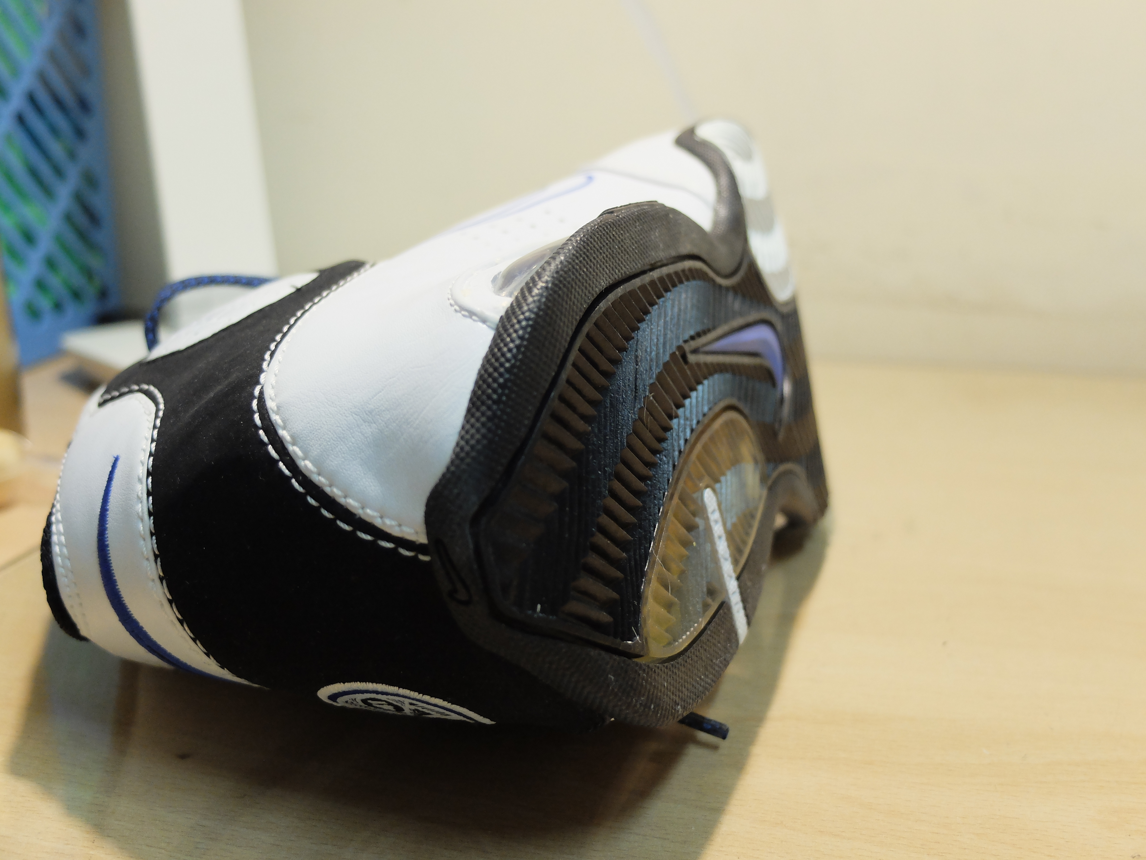 诺维茨基穿过的nike,诺维茨基nike战靴