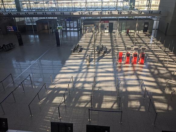 英国签证到期合法滞留,在境外签证逾期滞留会有什么后果