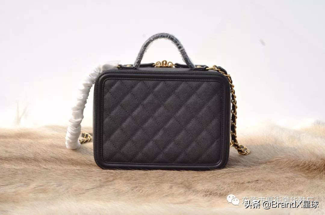 香奈儿coco粉色邂逅怎么辨别真假,chanel香奈儿女包真假鉴别