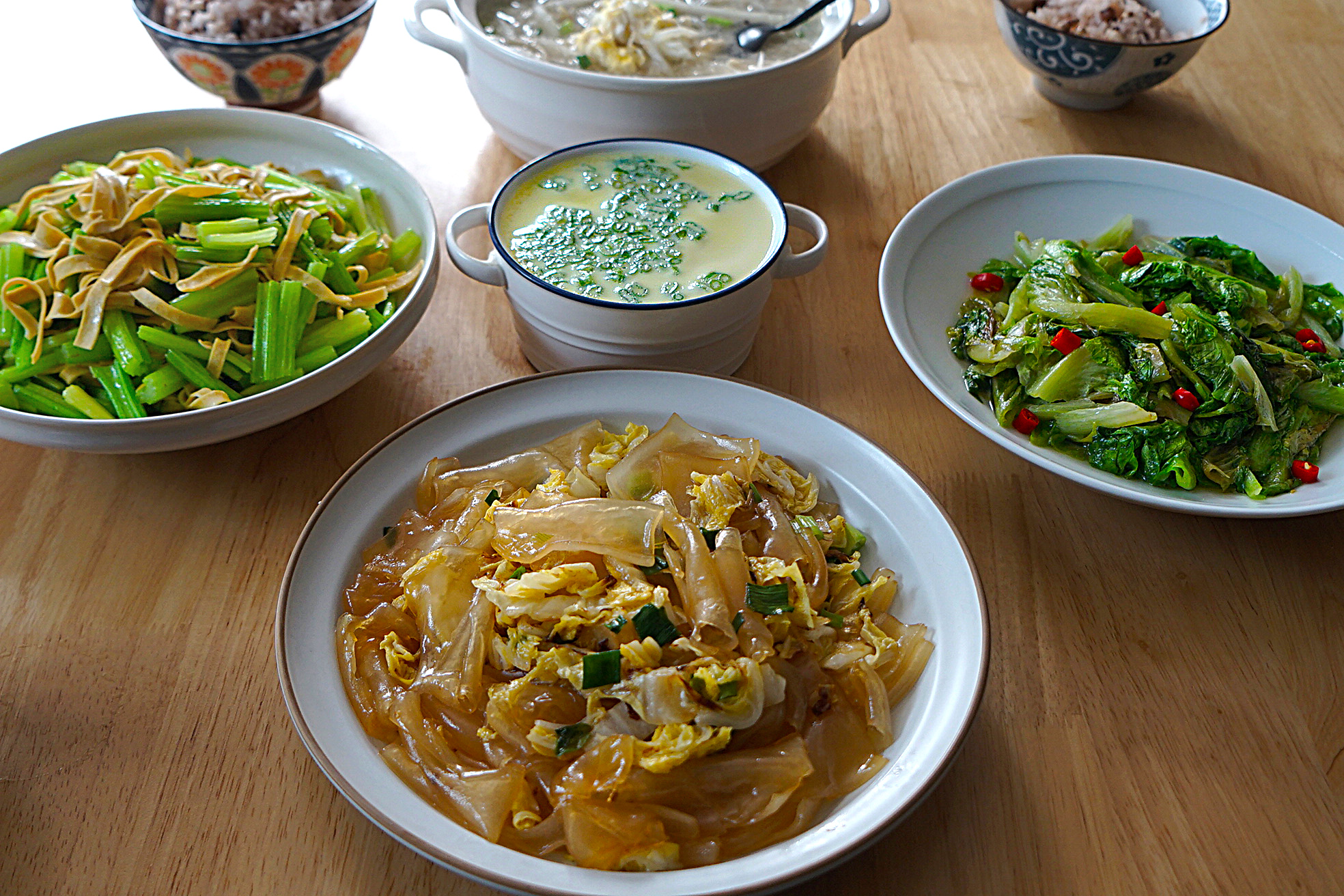 90后一家三口一菜一汤的幸福晚餐,会做饭顿顿四菜一汤每天不重样