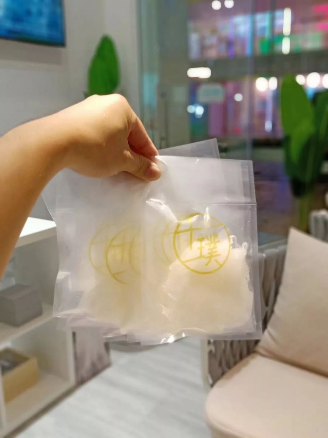 1碗炖品=1瓶神仙水！花式燕窝配送到家