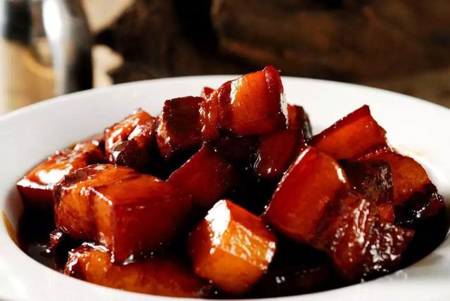 月经量少对卵巢有影响吗,月经提前量少警惕卵巢功能