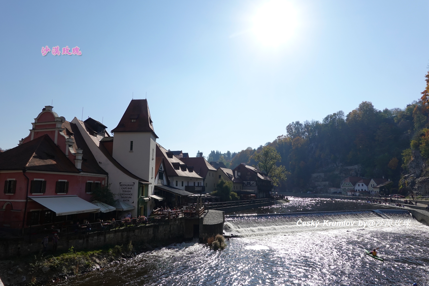 在有“捷克的丽江”之称的小镇,寻觅五瓣玫瑰的芳香