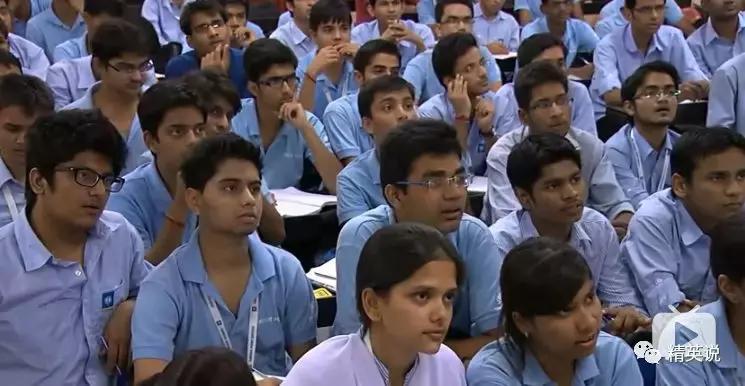 “带着孩子移民海外，但我们还是没能逃离疯狂的补习班……”