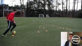 足球整体快速反击战术训练,足球训练变向训练教案