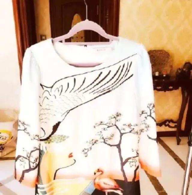 郑爽卖二手货抬价7倍，被嘲“中国明星第一卖手”冤不冤？