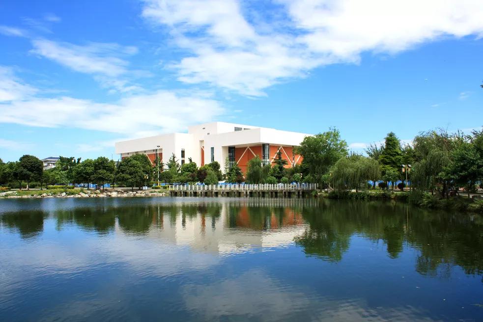 四川交通职业技术学院高职费用,四川交通职业技术学院综合素质