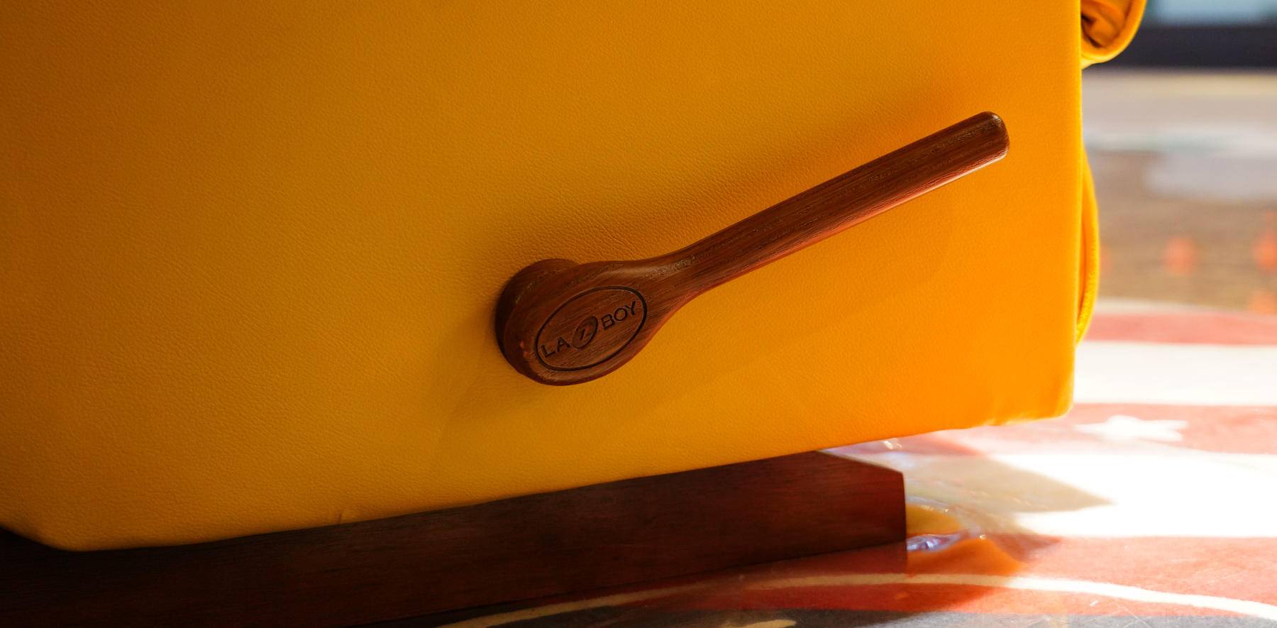 乐至宝沙发和芝华仕哪个档次高,乐至宝和芝华仕一万多沙发哪个好