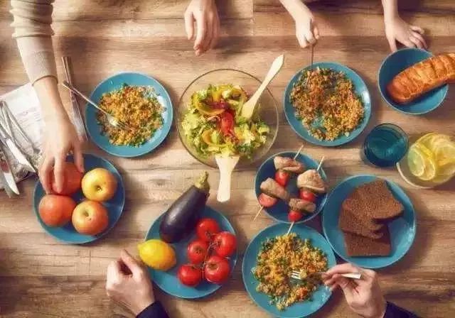 减肥便秘拉不出来最快方法,减肥吃的少有点便秘