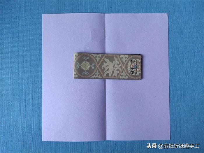 各种色调的郁金香有哪些寓意,紫色的郁金香高贵优雅的象征