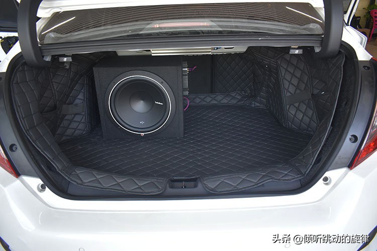 十一代思域改音响做隔音,十代本田思域汽车喇叭音响改装
