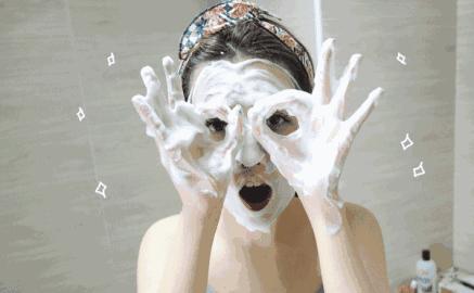 雅诗兰黛和chanel哪个好,雅诗兰黛和香奈儿洗面奶对比