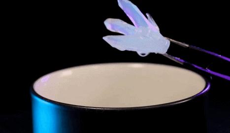 切碎可爱玩具再拼成鬼畜缝合怪，国外手工圈魔改创意大赛惊艳网友