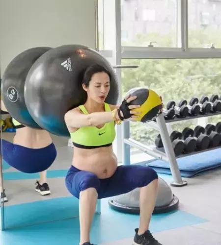 怀孕40周加3天还没生的征兆怎么办,怀孕不到40天做了三四次b超