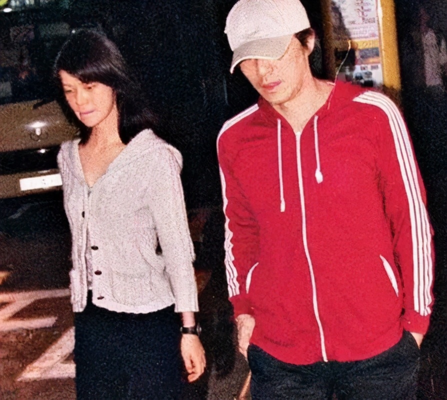 关于周星驰的无奈情史,周星驰最爱的四个女人