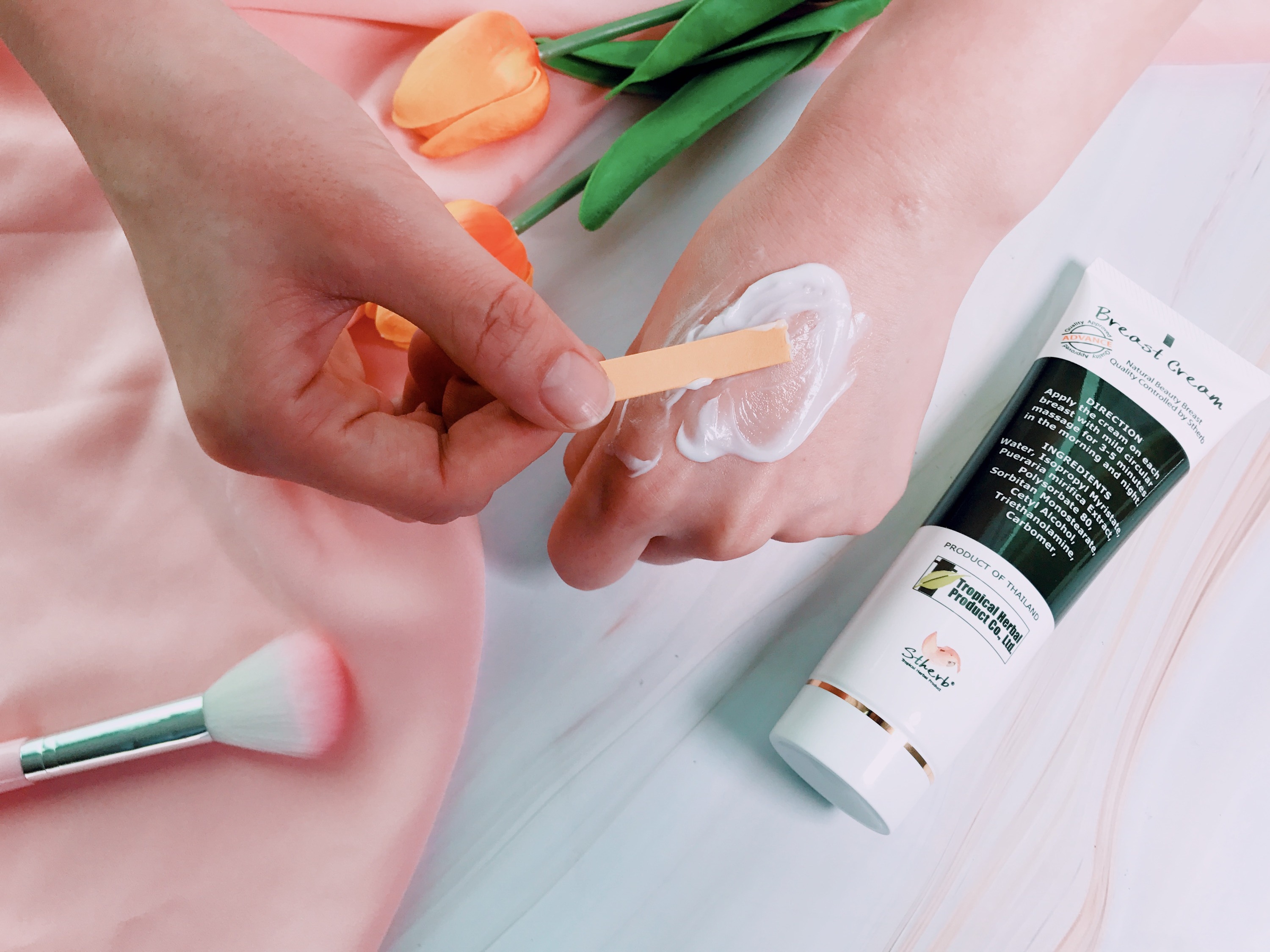 圣荷丰胸霜可以丰胸吗,想要有效丰胸该怎么办