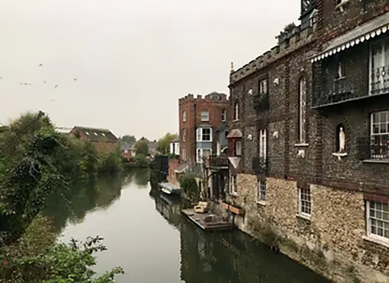 中国小伙报答瑞士房东，接他到中国赡养，老人去世：想长眠在中国