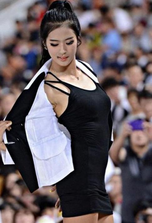 朴姬兰刘亦菲,韩国棒球女神朴姬兰酷似刘亦菲