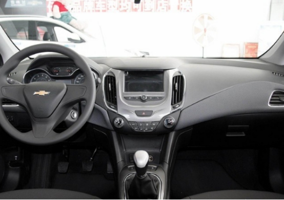 雪佛兰科鲁兹两厢车二手车,17雪佛兰科鲁兹两厢值得购买吗