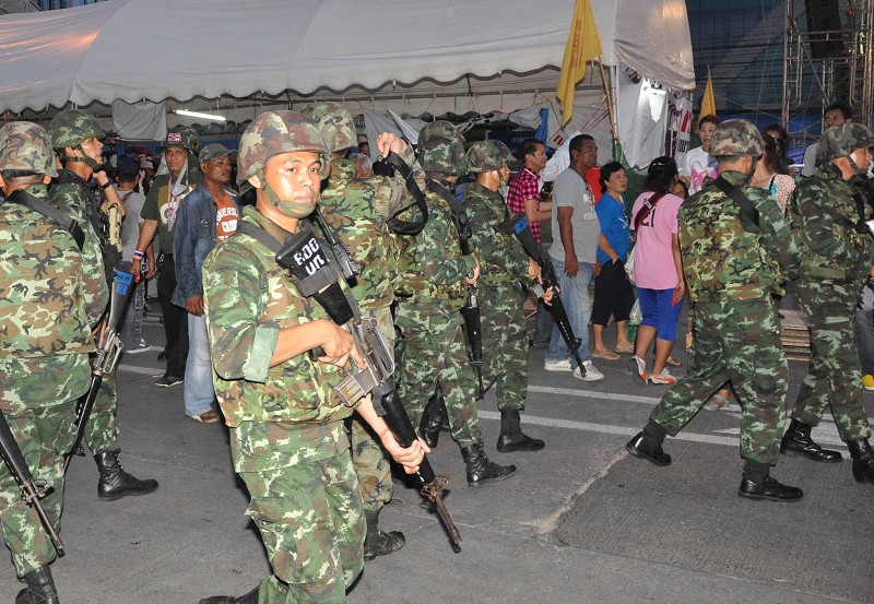 泰国国王和军方谁说了算,泰国国王有权指挥军队吗