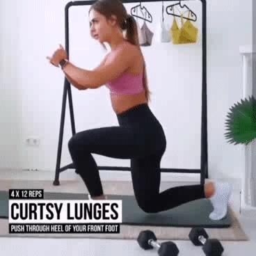 扁平臀部怎么锻炼成翘臀,如何练臀让臀部小而翘