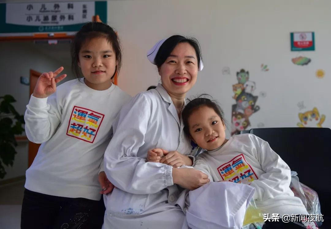 坐骨连体双胞胎多大分离,中国首例坐骨婴儿手术成功完整版