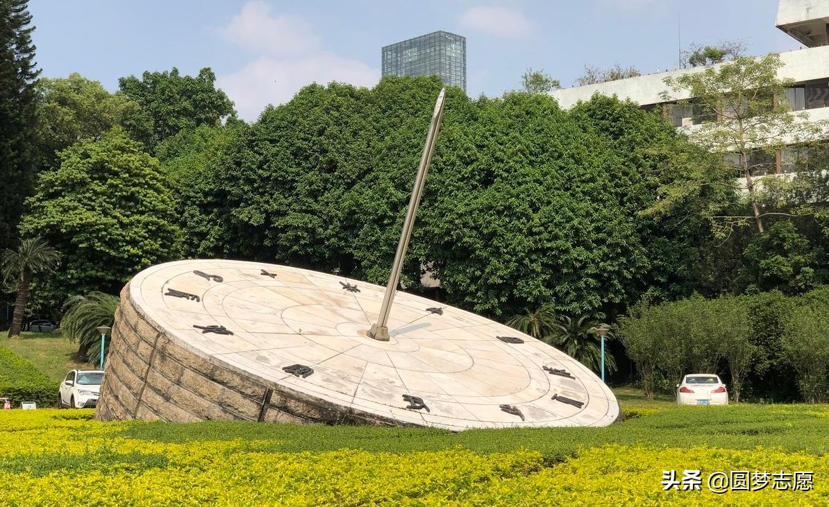 上985大学和211大学哪个好,上985好还是香港大学好