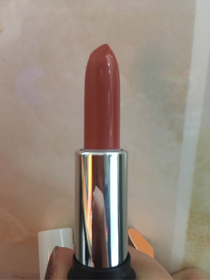 值得买的便宜大牌彩妆推荐,好用实惠小品牌的彩妆推荐