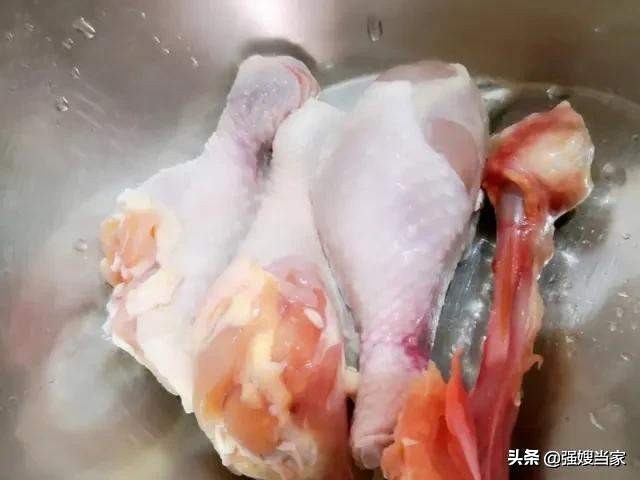 洋葱炒鸡肉放了陈醋,洋葱炒鸡肉的做法窍门是什么
